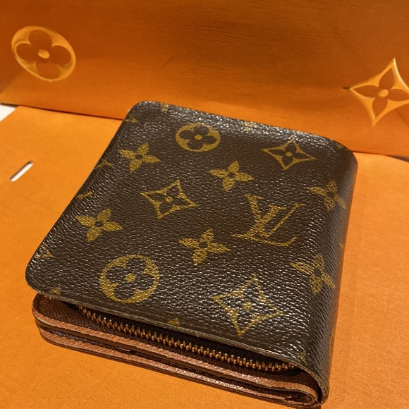 Auth Louis Vuitton Paris monogram compact zip bifold wallet leather interior - Picture 4 of 14